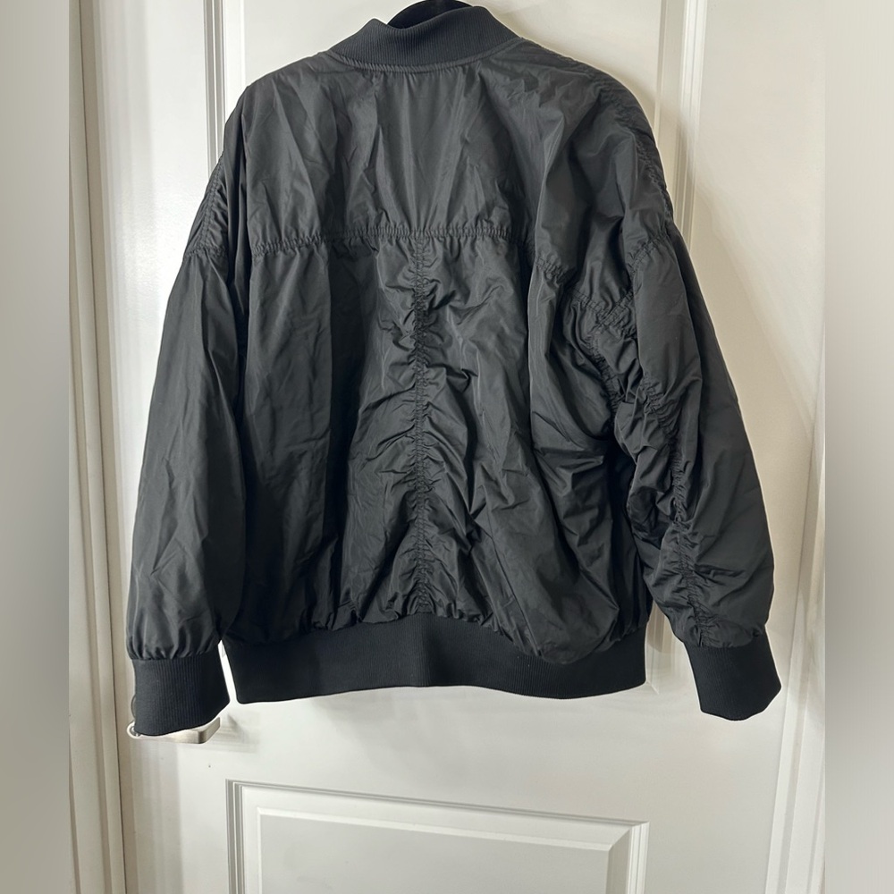 Bomber jacket - Picture 2 of 4
